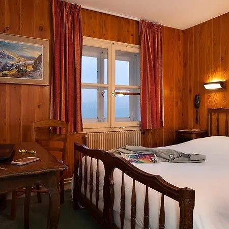 Logis Le Rouge Gazon Hotel