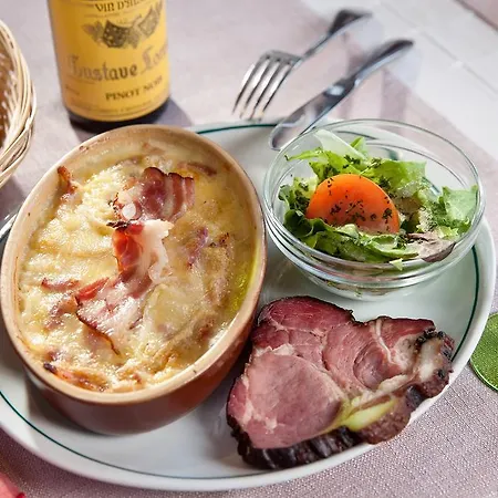 Logis Le Rouge Gazon Otel 2*