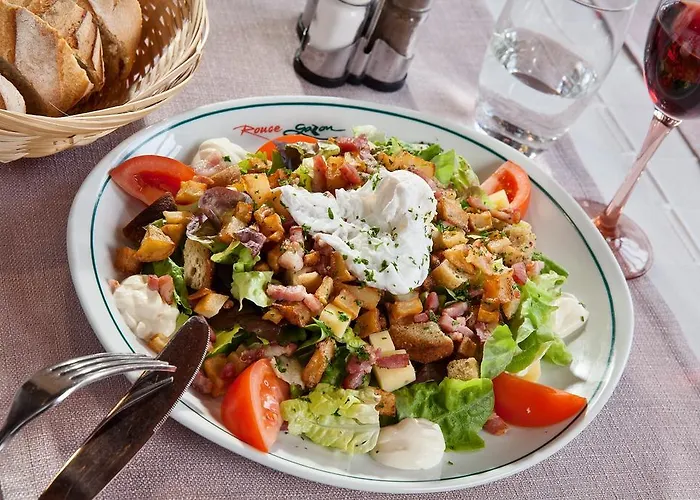 Logis Le Rouge Gazon Hotel