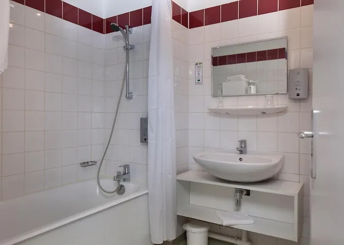 Logis Le Rouge Gazon Hotel 2*